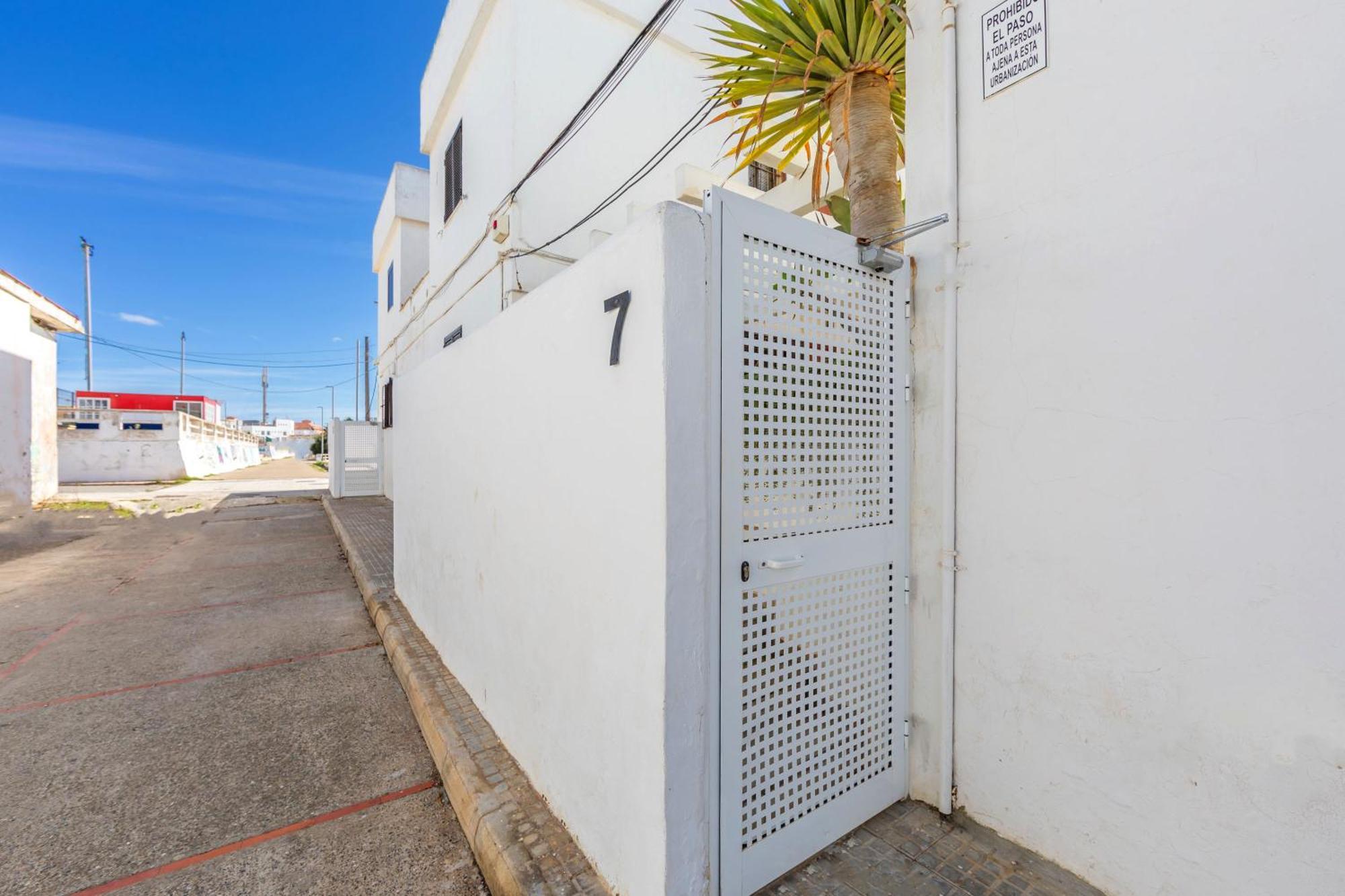Los Lances Beach Apartments طريفة المظهر الخارجي الصورة