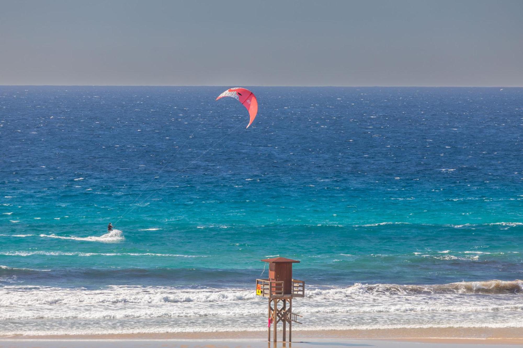 Los Lances Beach Apartments طريفة المظهر الخارجي الصورة