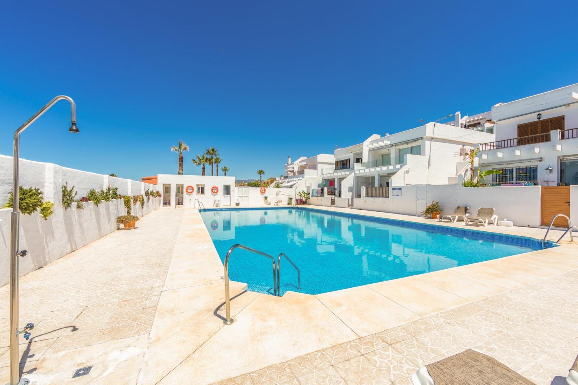 Los Lances Beach Apartments طريفة المظهر الخارجي الصورة