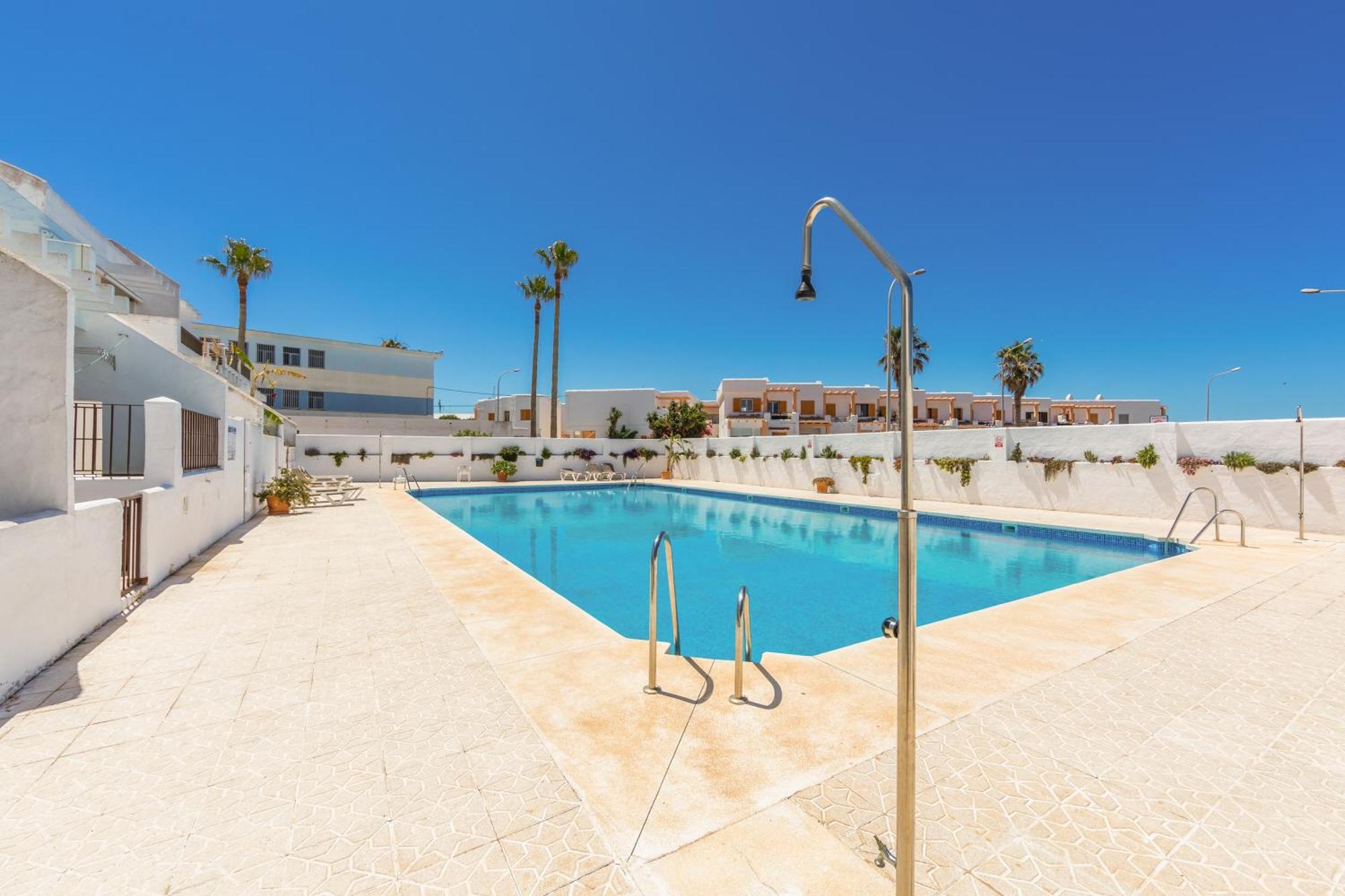 Los Lances Beach Apartments طريفة المظهر الخارجي الصورة