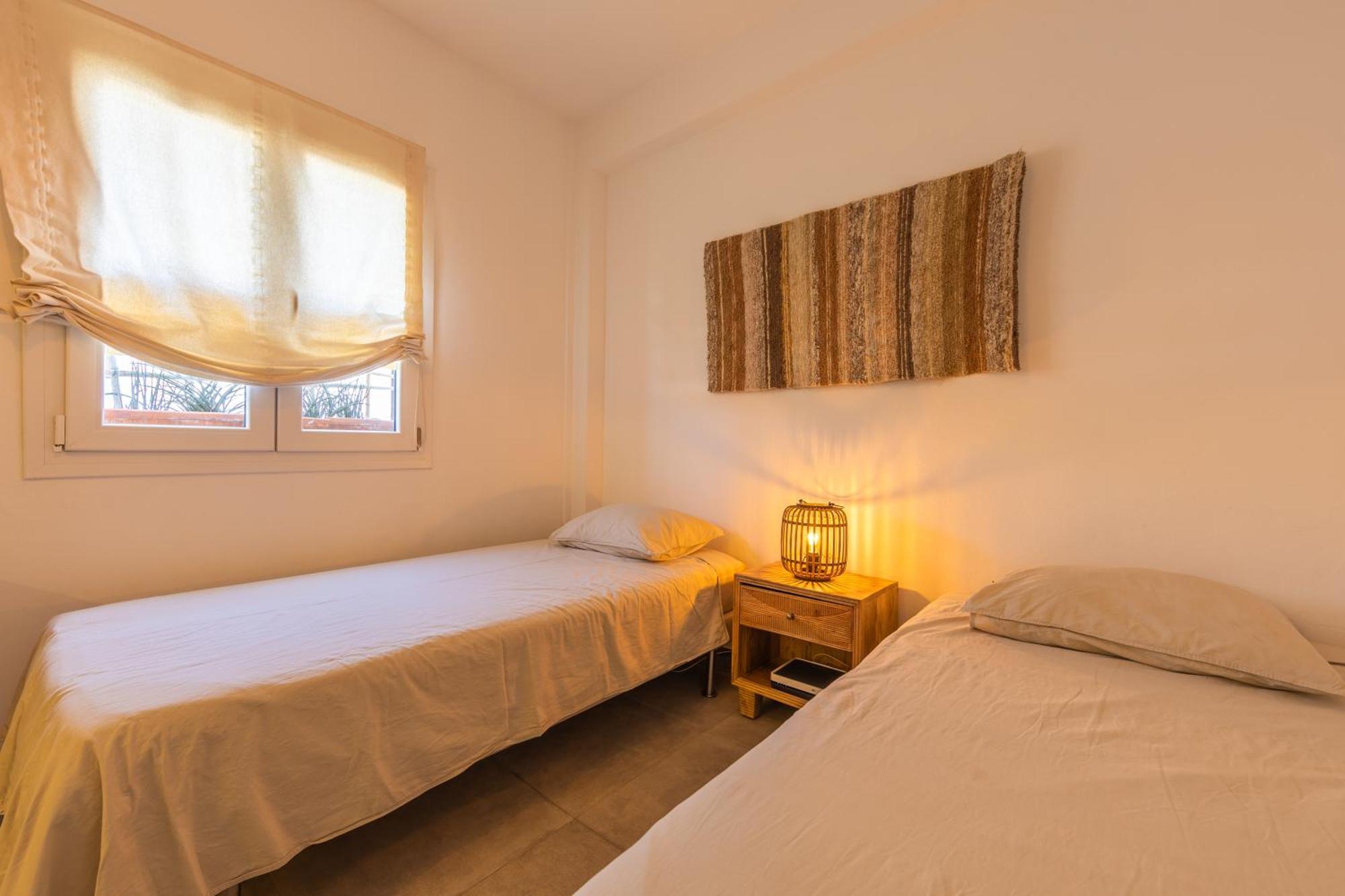 Los Lances Beach Apartments طريفة المظهر الخارجي الصورة
