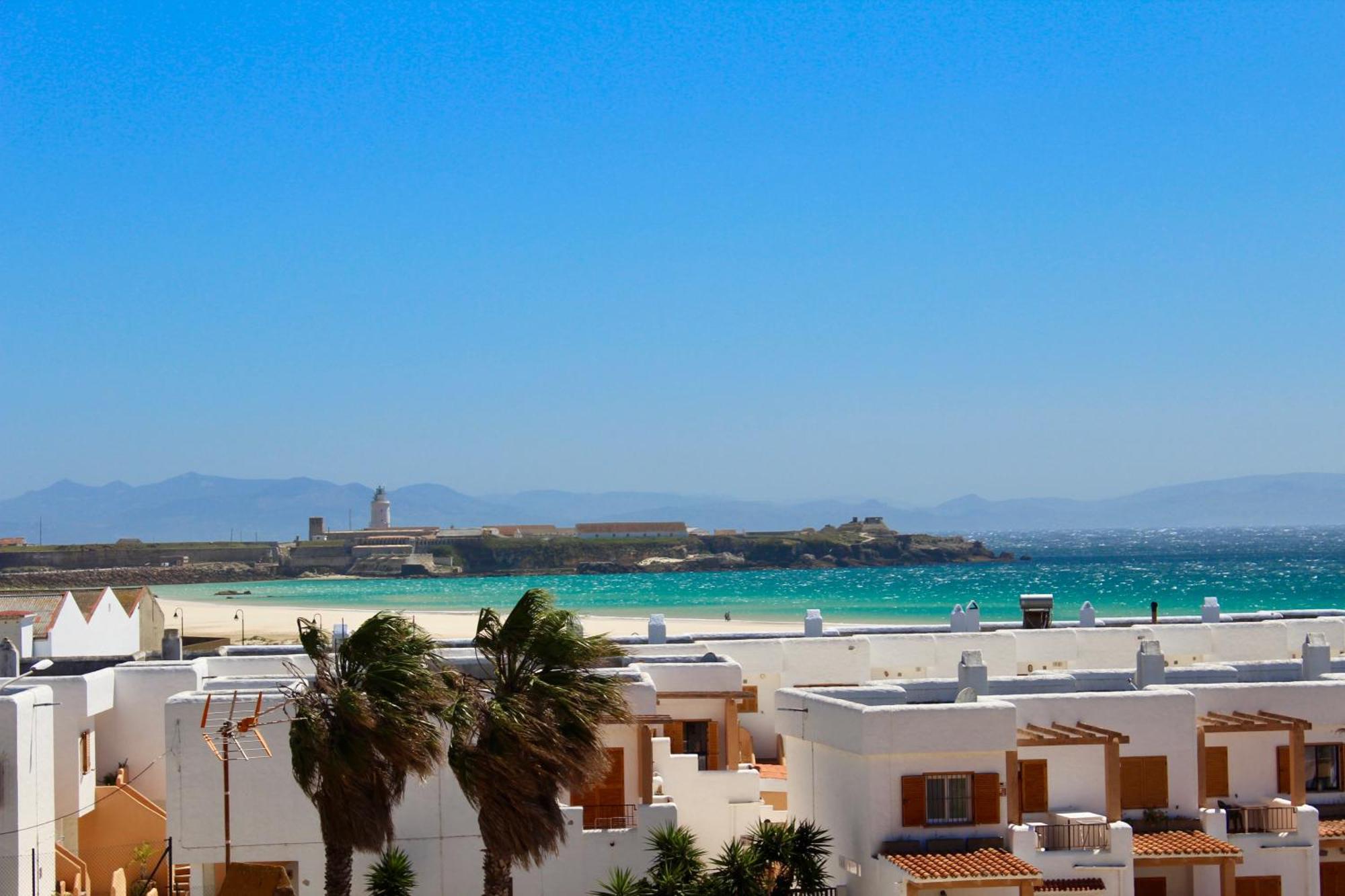 Los Lances Beach Apartments طريفة المظهر الخارجي الصورة