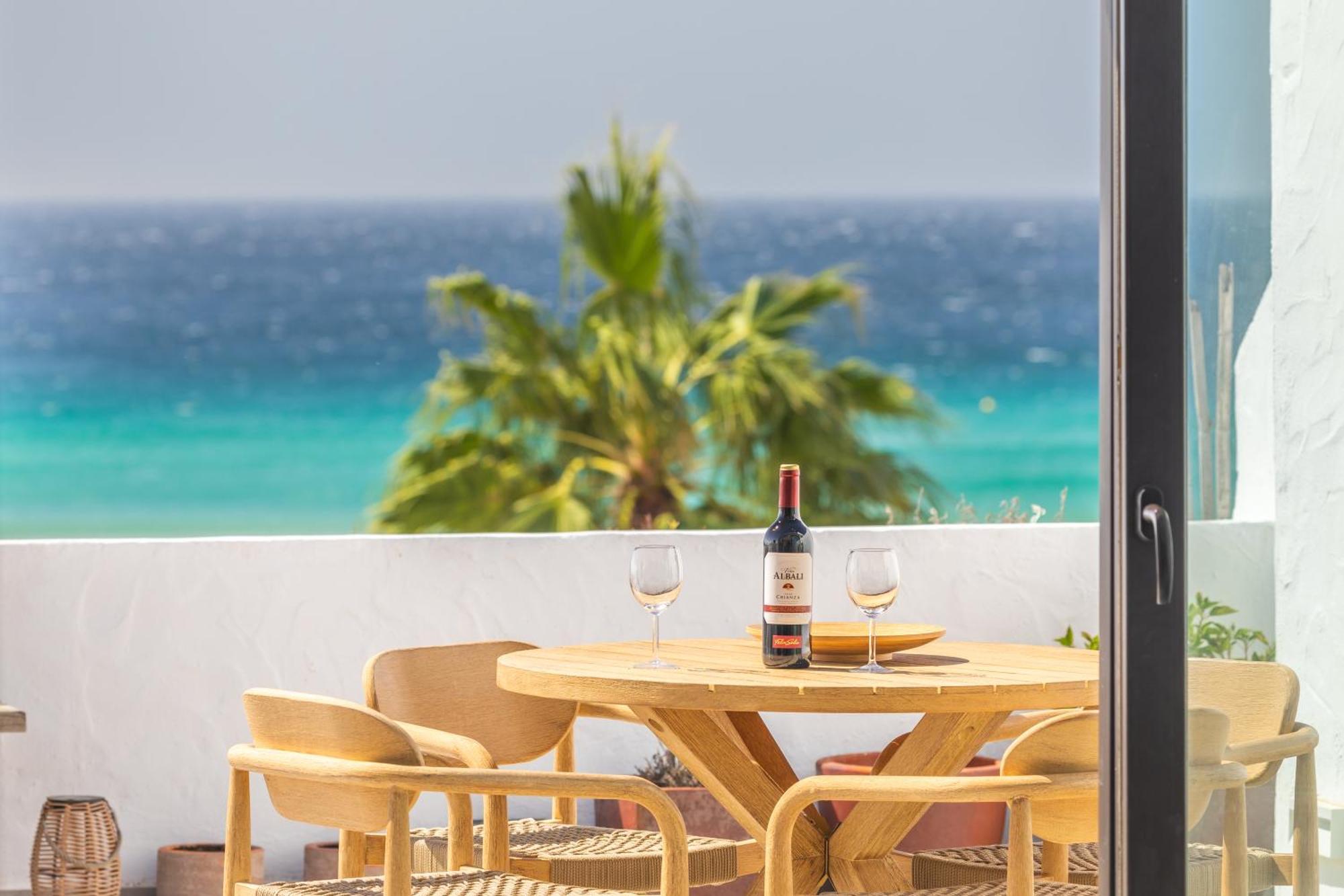 Los Lances Beach Apartments طريفة المظهر الخارجي الصورة